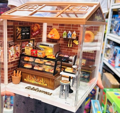 Domek dla Lalek PIEKARNIA Model 3D DIY do Złożenia 118 el. z LAMPKAMI